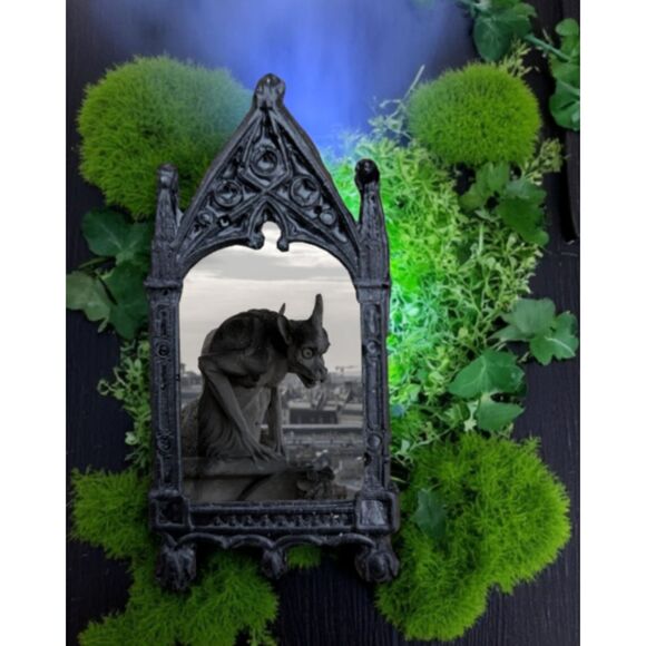 Gargoyle Pin Cathedral Decor Stone Sculpture - Picture 2 of 3